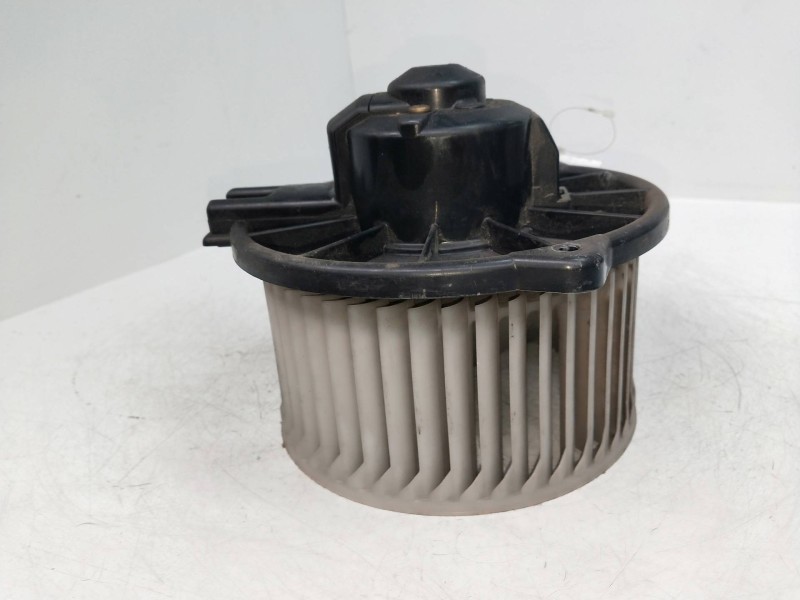 Recambio de motor calefaccion para toyota hilux 2.4 referencia OEM IAM 194000084111C16  