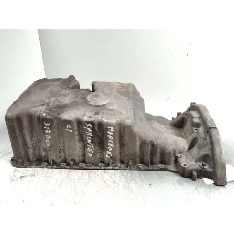 Recambio de carter para mercedes sprinter 02.00  caja abierta, doble cab. 213 cdi (901.6/902.621-622) referencia OEM IAM R611014