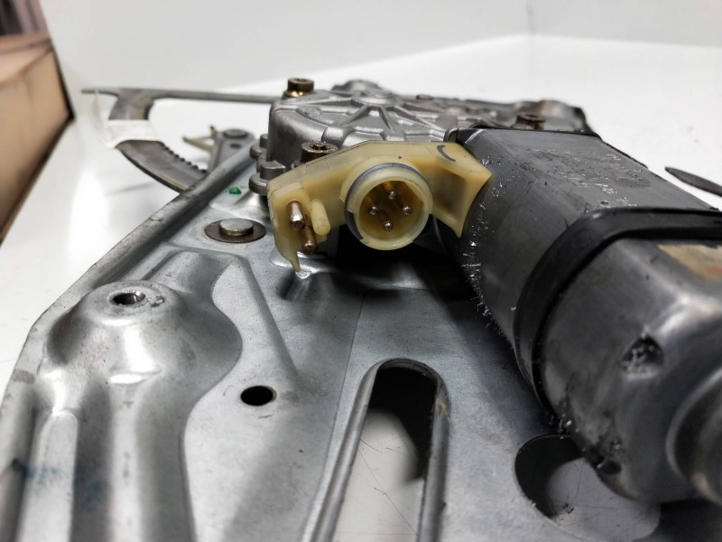 Recambio de elevalunas delantero derecho para mercedes clase s (w140) berlina 3.5 turbodiesel referencia OEM IAM 186690000  