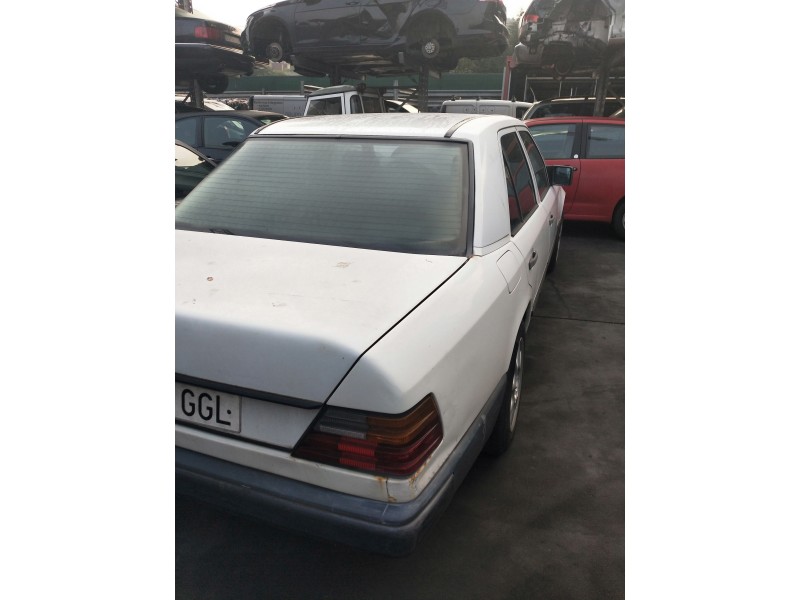 mercedes clase e (w124) berlina del año 1989