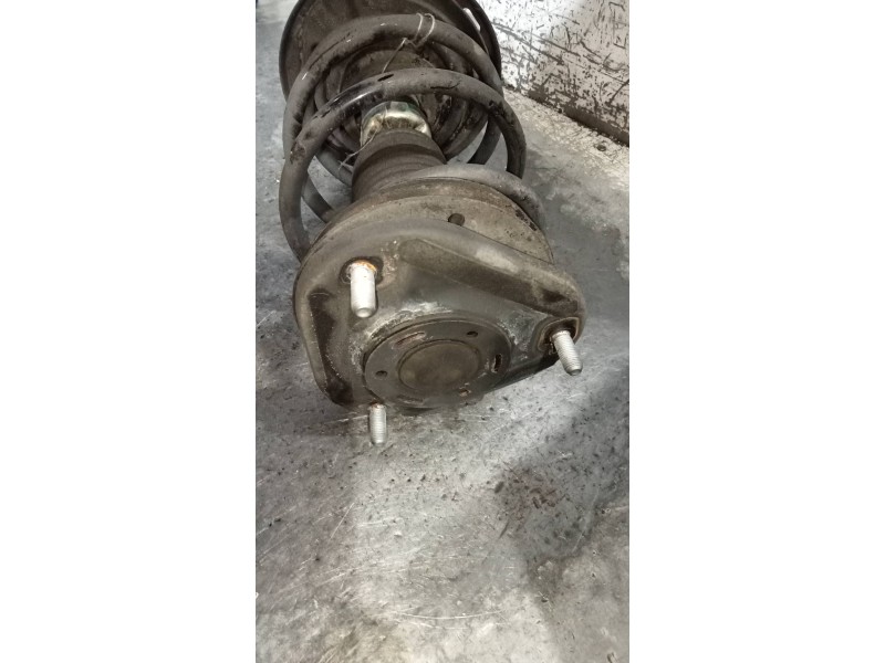 Recambio de amortiguador delantero izquierdo para toyota auris touring sports (e18) 1.8 16v cat (híbrido) referencia OEM IAM 485
