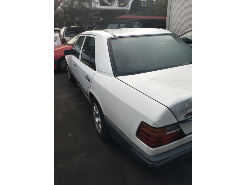 mercedes clase e (w124) berlina del año 1989