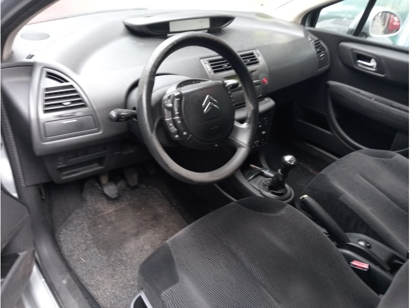 citroen c4 berlina del año 2009