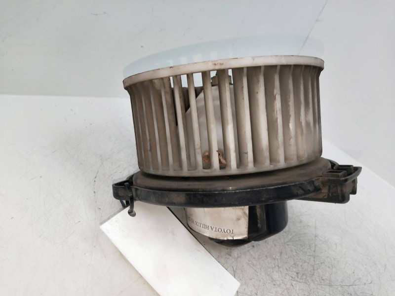 Recambio de motor calefaccion para toyota hilux 2.4 referencia OEM IAM 19400003402R21  