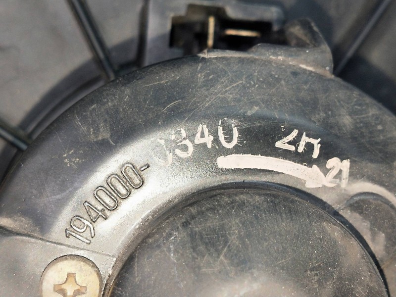 Recambio de motor calefaccion para toyota hilux 2.4 referencia OEM IAM 19400003402R21  