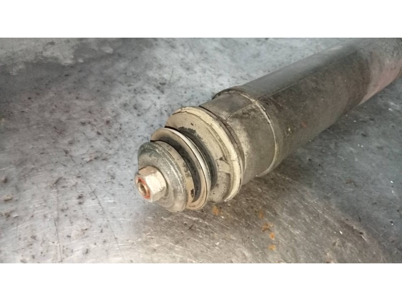 Recambio de amortiguador trasero izquierdo para toyota auris touring sports (e18) 1.8 16v cat (híbrido) referencia OEM IAM 48530