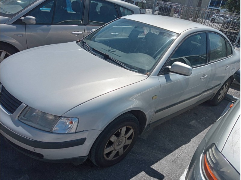 volkswagen passat berlina (3b2) del año 1999