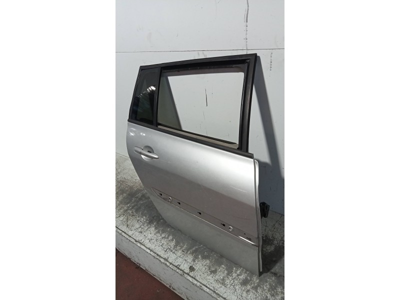 Recambio de puerta trasera derecha para renault megane ii familiar authentique referencia OEM IAM   