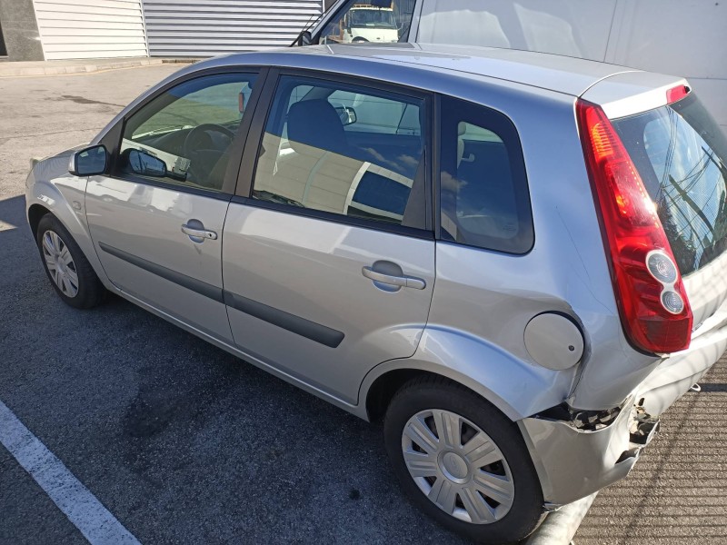 ford fiesta (cbk) del año 2008