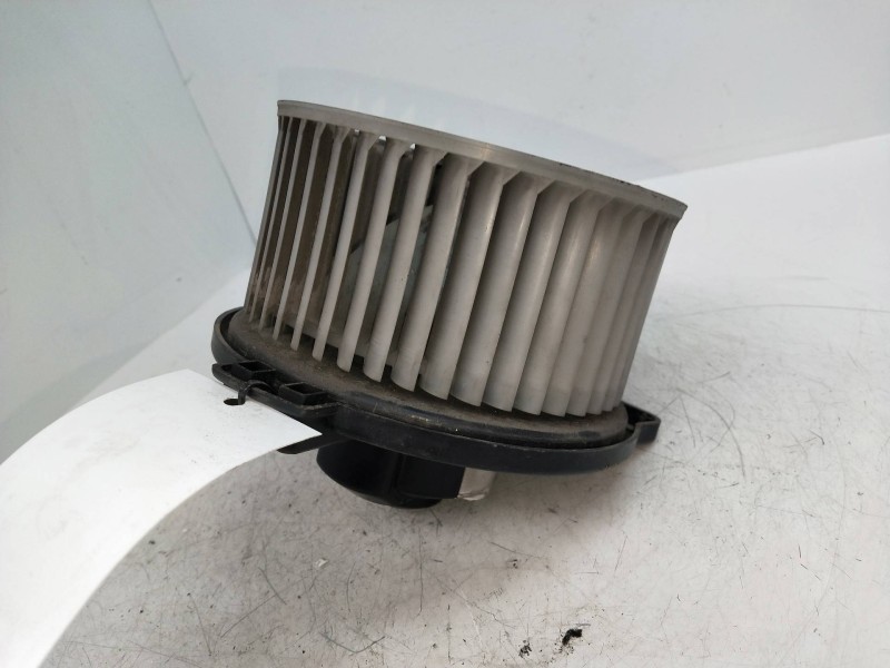 Recambio de motor calefaccion para toyota land cruiser (j9) 3.0 turbodiesel referencia OEM IAM 194000084011R26  