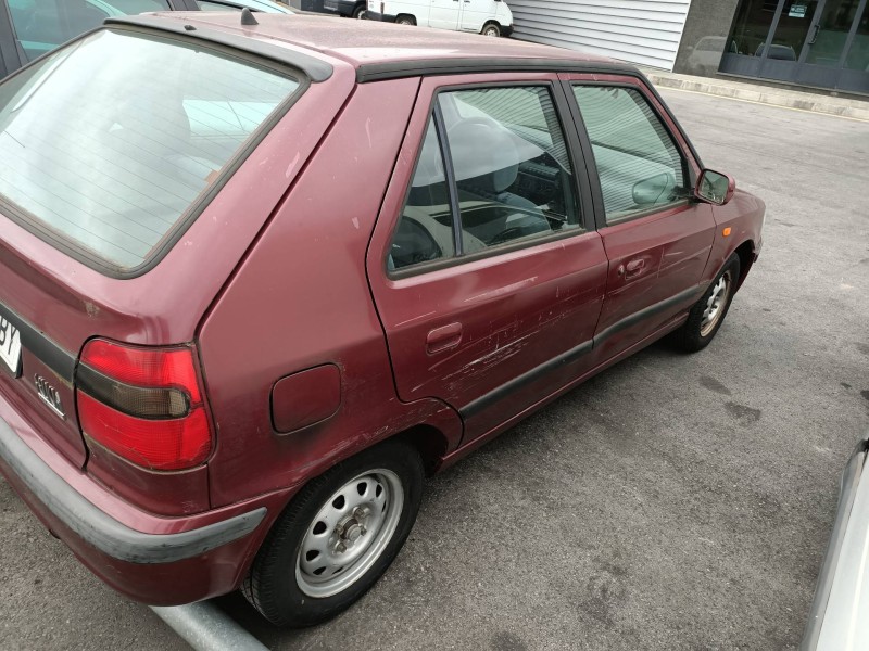 skoda felicia berlina ( 791) del año 1998