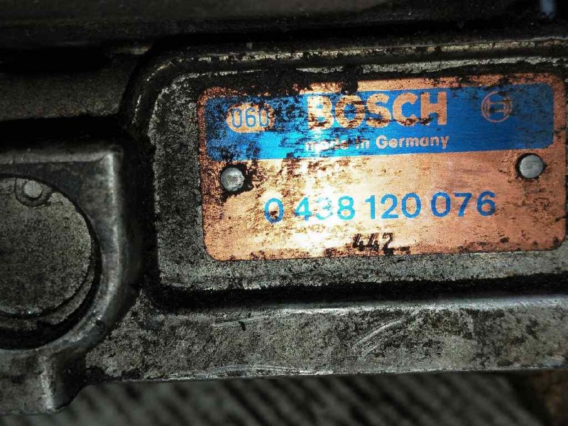 Recambio de caudalimetro para volvo serie 740 berlina/familiar referencia OEM IAM 0438100074 0438120076 BOSCH