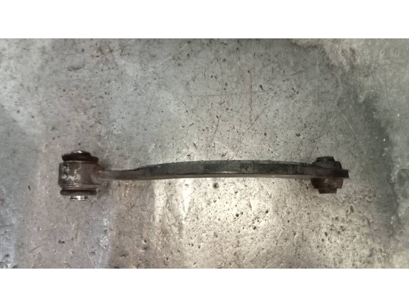 Recambio de brazo suspension superior trasero izquierdo para toyota auris touring sports (e18) 1.8 16v cat (híbrido) referencia 