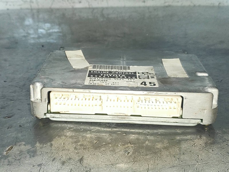 Recambio de centralita motor uce para toyota avensis berlina (t 22) 1.6 tempus (4-ptas.) referencia OEM IAM MB1752005521 8966105
