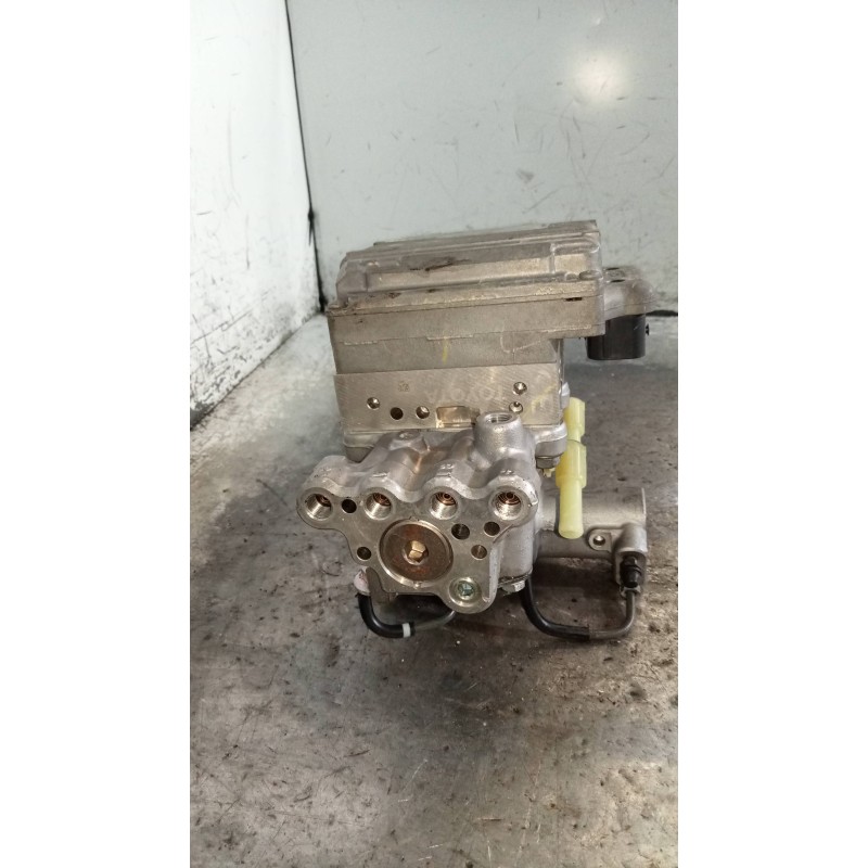Recambio de abs para toyota auris touring sports (e18) 1.8 16v cat (híbrido) referencia OEM IAM 4721012130  