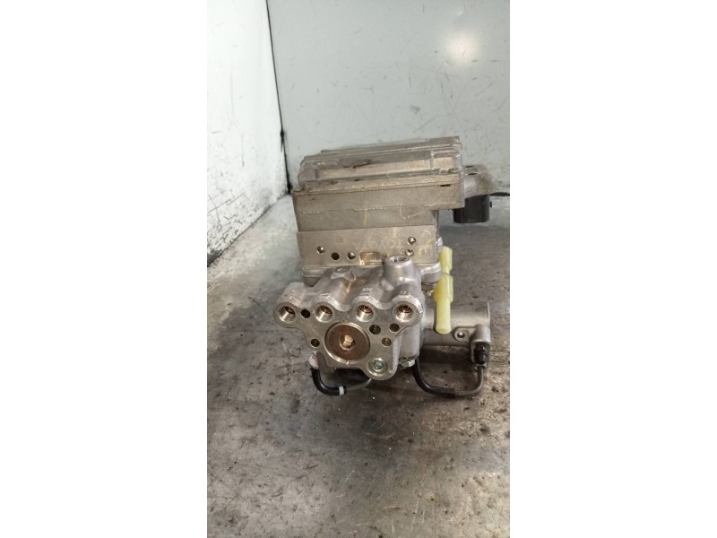 Recambio de abs para toyota auris touring sports (e18) 1.8 16v cat (híbrido) referencia OEM IAM 4721012130  