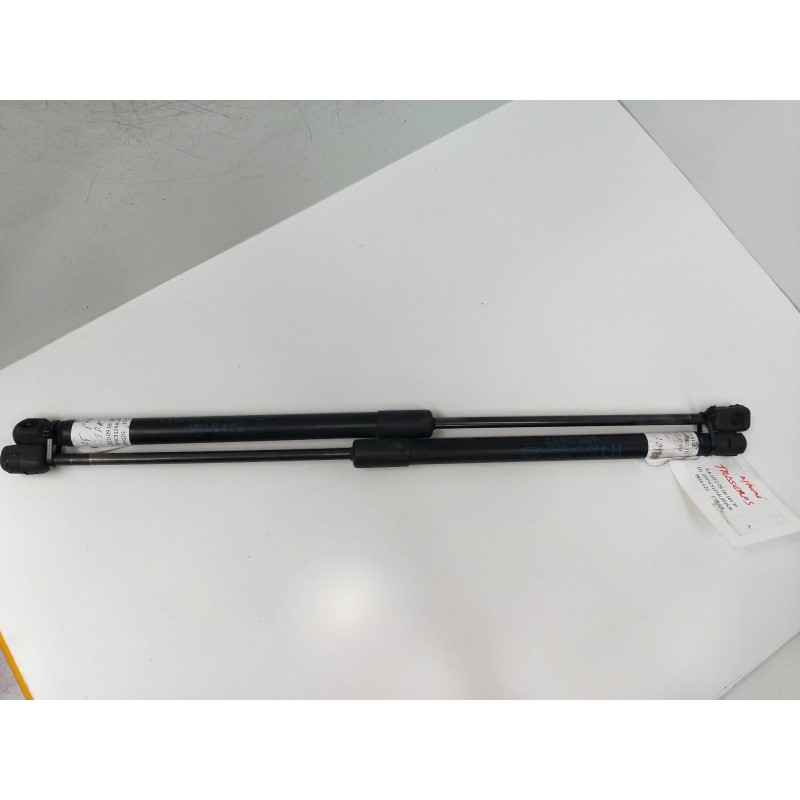 Recambio de amortiguadores maletero / porton para kia cee´d 1.6 cat referencia OEM IAM 817701H310  3P