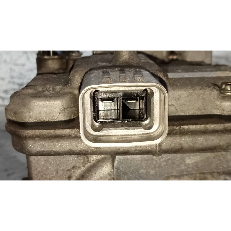 Recambio de compresor aire acondicionado para toyota auris touring sports (e18) 1.8 16v cat (híbrido) referencia OEM IAM 0422001