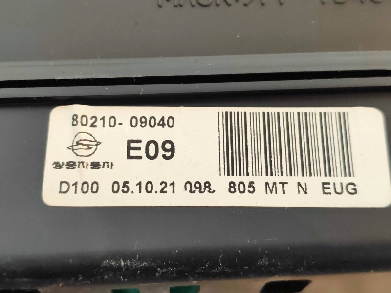 Recambio de cuadro instrumentos para ssangyong kyron 200 xdi limited referencia OEM IAM 8021009040  