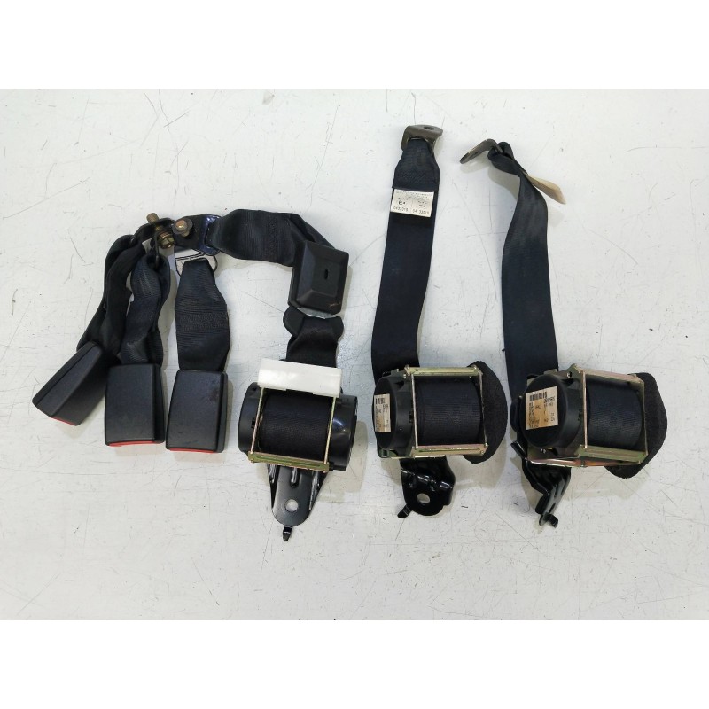 Recambio de juego cinturones trasero para mazda 3 berlina (bk) 1.6 cd diesel cat referencia OEM IAM   4P
