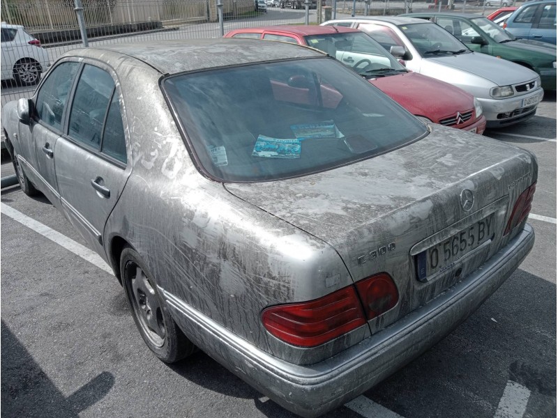 mercedes clase e (w210) berlina diesel del año 1998