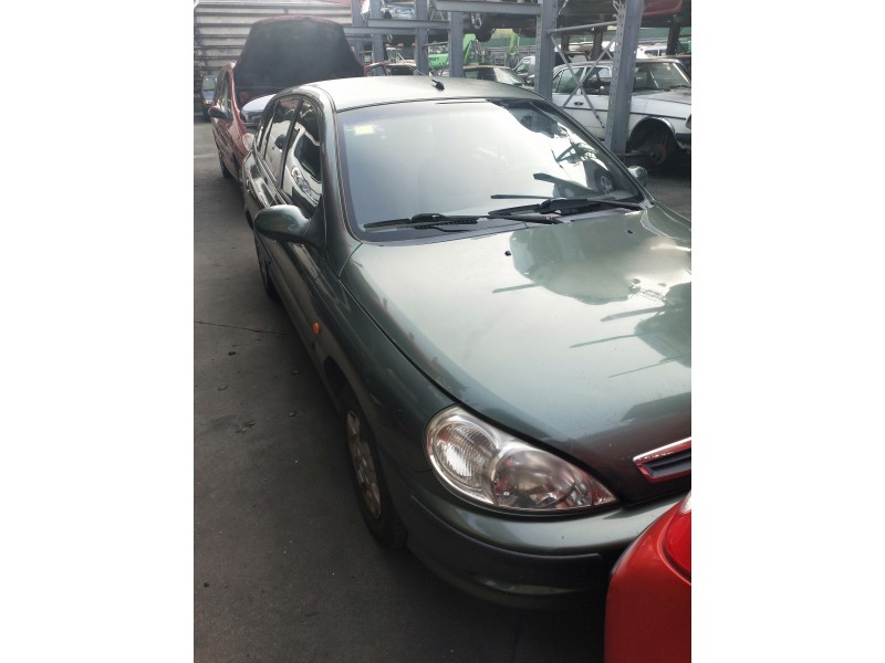 kia rio del año 2000