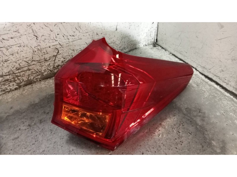 Recambio de piloto trasero derecho para toyota auris touring sports (e18) 1.8 16v cat (híbrido) referencia OEM IAM   