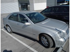 mercedes clase c (w203) berlina del año 2001