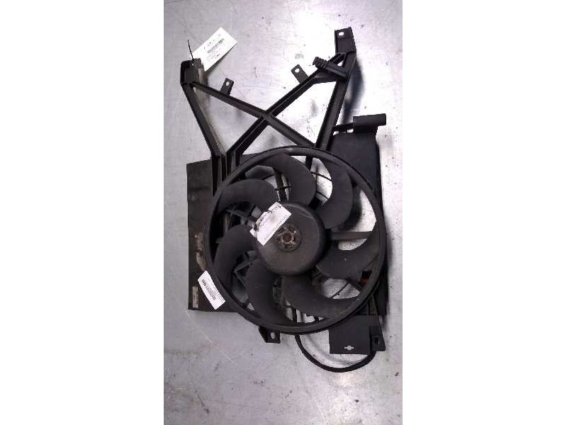 Recambio de electroventilador para opel vectra b berlina 2.0 dti referencia OEM IAM 0130303849 52475659 BOSCH