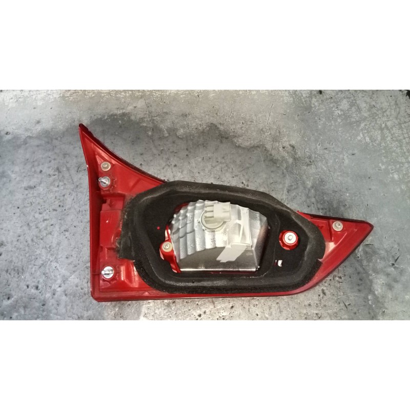 Recambio de piloto trasero derecho interior para toyota auris touring sports (e18) 1.8 16v cat (híbrido) referencia OEM IAM   