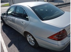 mercedes clase c (w203) berlina del año 2001 2