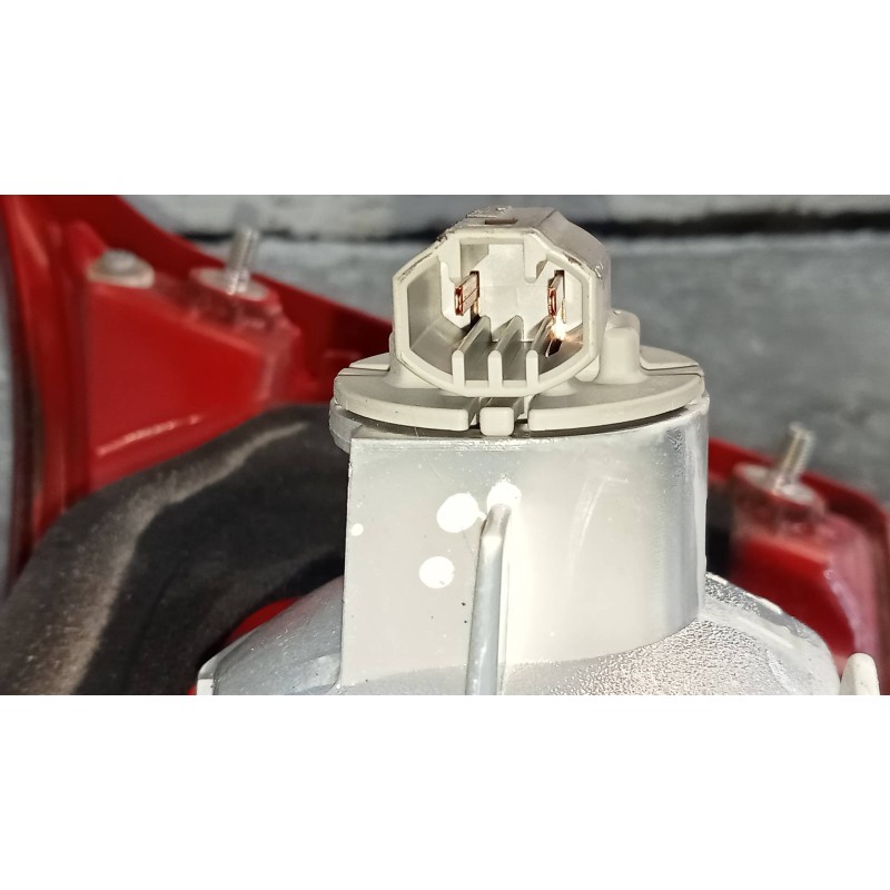 Recambio de piloto trasero izquierdo interior para toyota auris touring sports (e18) 1.8 16v cat (híbrido) referencia OEM IAM   