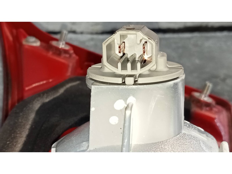 Recambio de piloto trasero izquierdo interior para toyota auris touring sports (e18) 1.8 16v cat (híbrido) referencia OEM IAM   