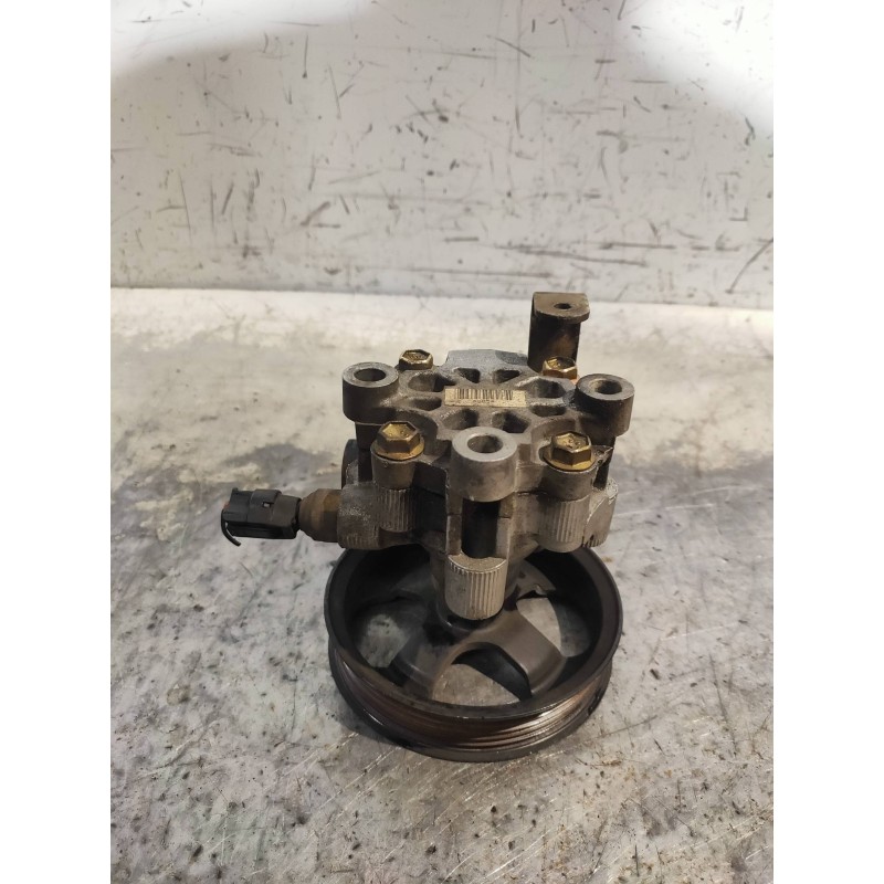 Recambio de bomba direccion para toyota avensis berlina (t 22) 1.6 tempus (4-ptas.) referencia OEM IAM U2002430  