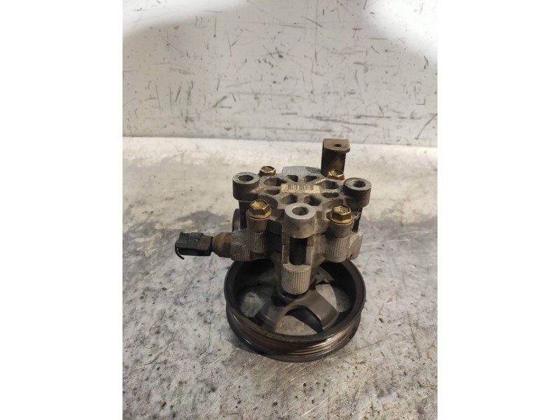 Recambio de bomba direccion para toyota avensis berlina (t 22) 1.6 tempus (4-ptas.) referencia OEM IAM U2002430  