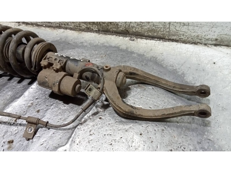 Recambio de amortiguador delantero derecho para kia opirus básico referencia OEM IAM 546213F300  