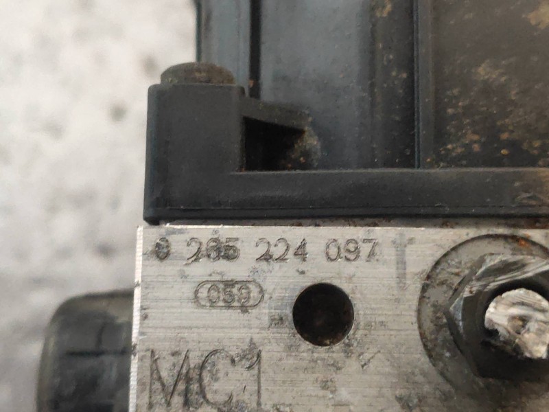 Recambio de abs para alfa romeo 147 (190) 1.6 t.spark distinctive referencia OEM IAM 0265900051 0265224097 51748609