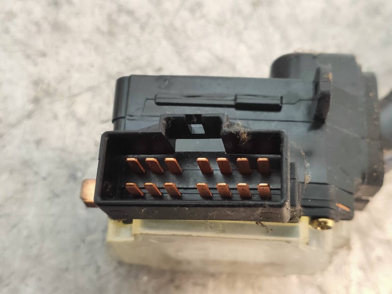 Recambio de mando limpia para ssangyong kyron 200 xdi limited referencia OEM IAM   8590009152