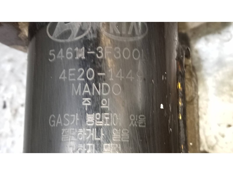 Recambio de amortiguador delantero izquierdo para kia opirus básico referencia OEM IAM 546113F300  