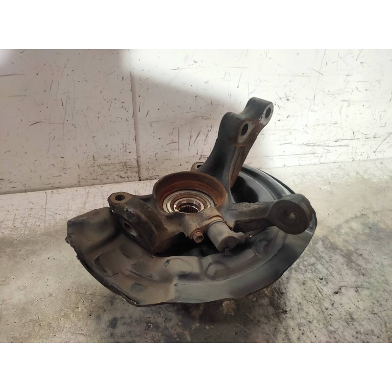 Recambio de mangueta delantera derecha para toyota avensis berlina (t 22) 1.6 tempus (4-ptas.) referencia OEM IAM   