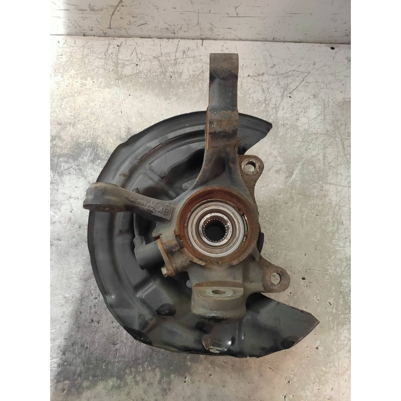 Recambio de mangueta delantera izquierda para toyota avensis berlina (t 22) 1.6 tempus (4-ptas.) referencia OEM IAM   