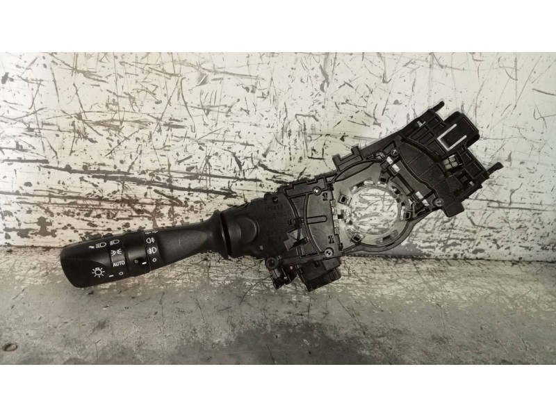 Recambio de mando luces para toyota auris touring sports (e18) 1.8 16v cat (híbrido) referencia OEM IAM   