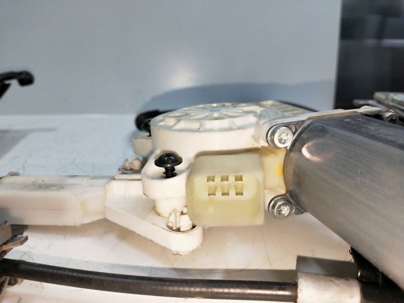 Recambio de elevalunas delantero izquierdo para mercedes clase slk (w171) roadster referencia OEM IAM 995362200  2P