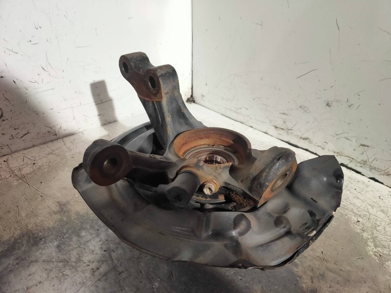 Recambio de mangueta delantera izquierda para toyota avensis berlina (t 22) 1.6 tempus (4-ptas.) referencia OEM IAM   
