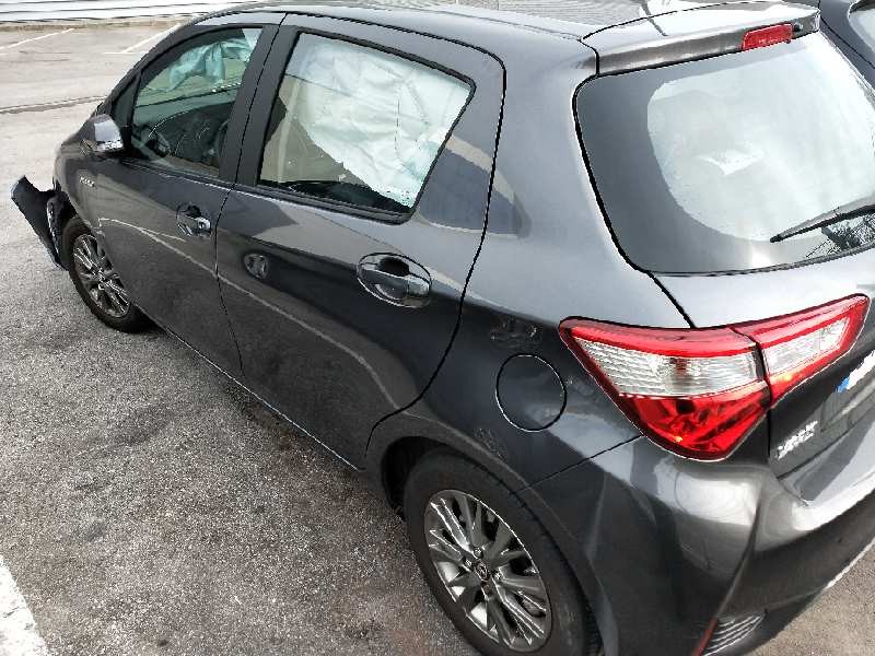 toyota yaris del año 2017