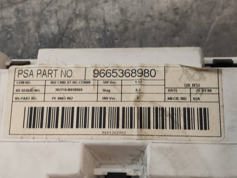 Recambio de cuadro instrumentos para citroen c5 berlina exclusive referencia OEM IAM 9665368980  