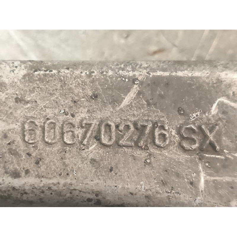 Recambio de brazo suspension superior trasero izquierdo para lancia thesis (115) 3.0 v6 24v cae emblema referencia OEM IAM 60670