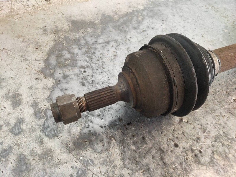 Recambio de transmision delantera derecha para citroen ds3 special edition referencia OEM IAM 9686025480  