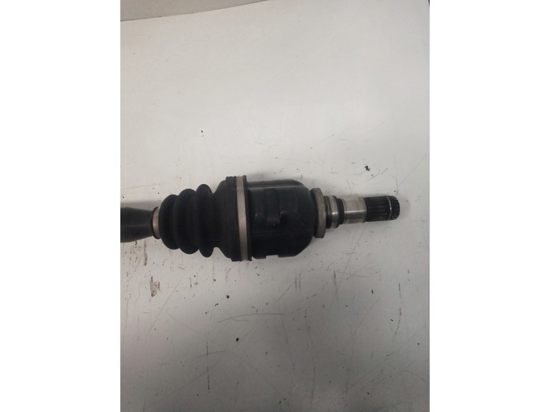 Recambio de transmision delantera derecha para toyota auris active referencia OEM IAM   