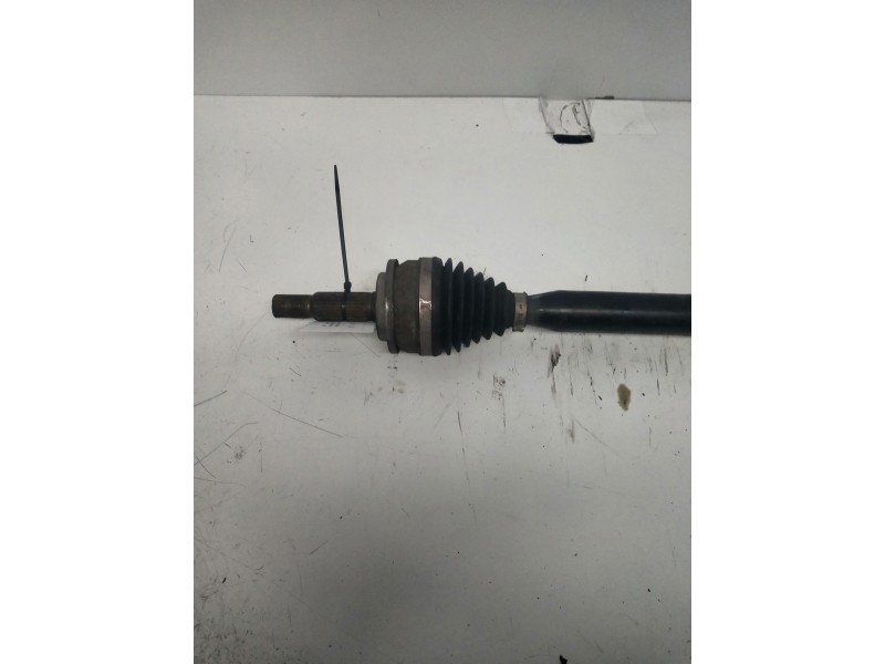 Recambio de transmision delantera derecha para toyota auris active referencia OEM IAM   